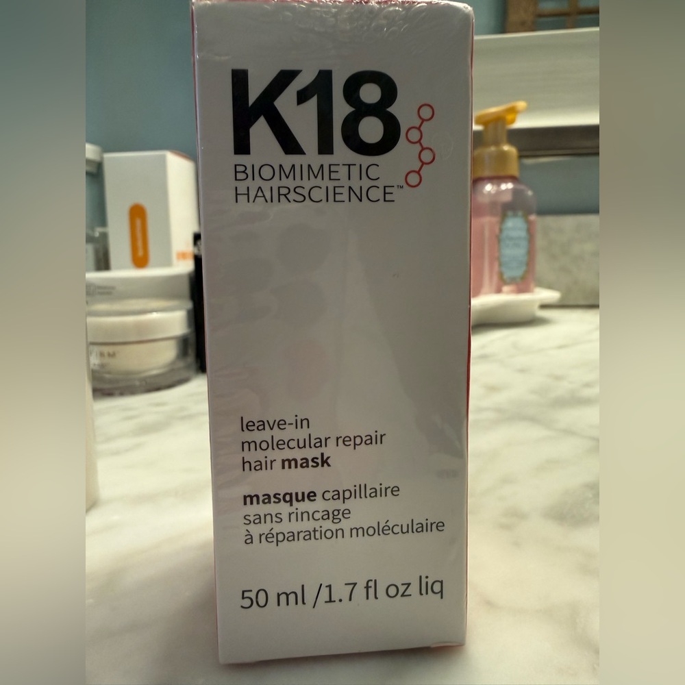 K18 Leave-In Molecular Repair Hair Mask - Picture 2 of 5
